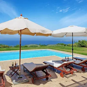 Villa Agnandi, Lakithra